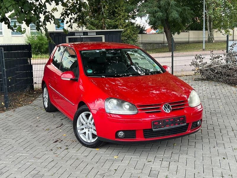 Rot Gebraucht 2008 VW Golf VI Limousine | 1.890 € (Guter Preis) - Bild 1/4