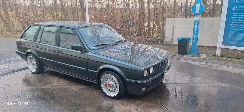Gebraucht BMW 325 170 PS (125 kW) 1988 Grün Kombi