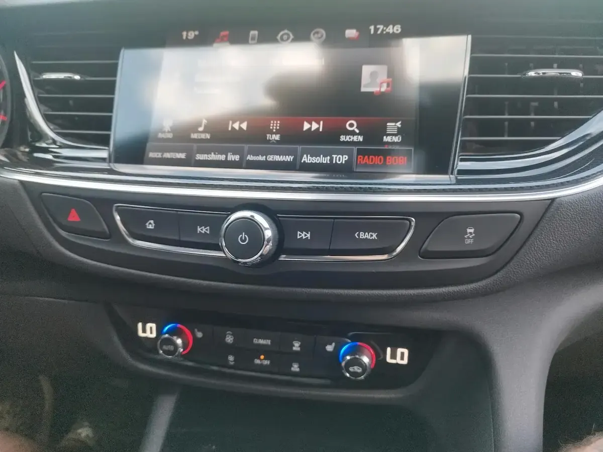 Gebraucht Opel Insignia 165 PS (121 kW) 2018 Schwarz Kombi