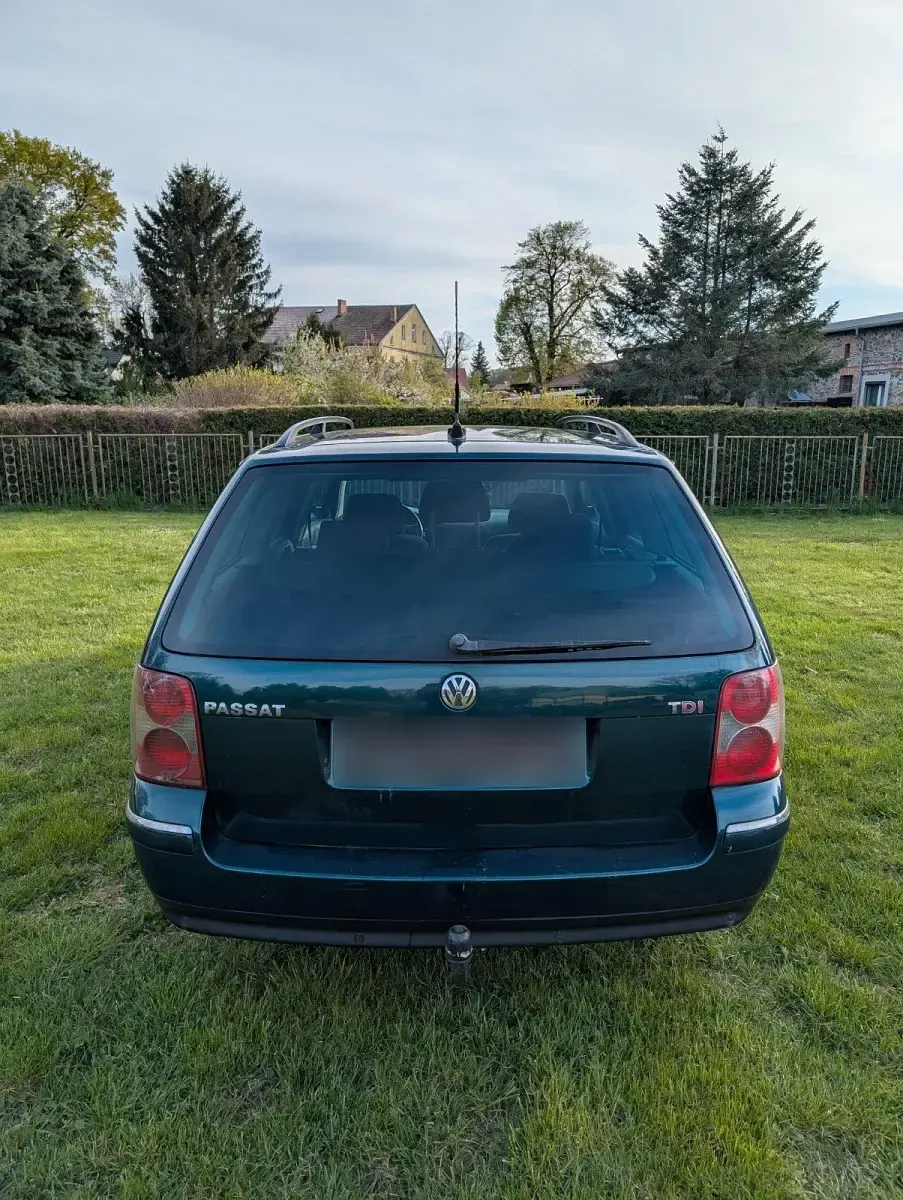 Second-hand VW Passat 130 CP (95 kW) 2003 Verde Break