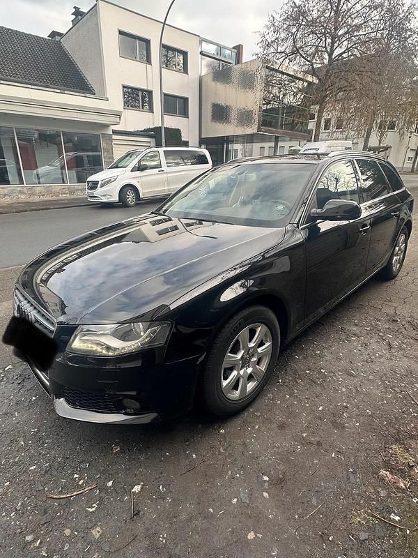 Gebraucht Audi A4 143 PS (105 kW) 2010 Schwarz Kombi