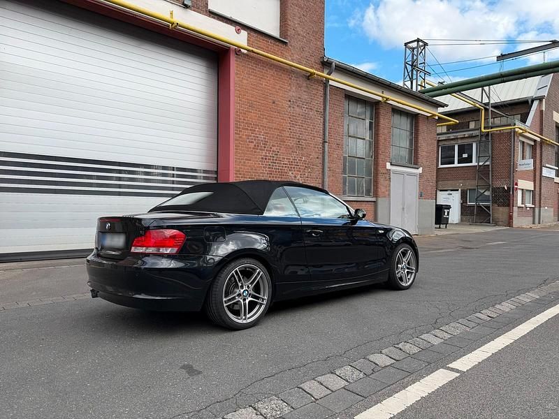 Gebraucht BMW 125 Cabriolet Performance 218 PS (160 kW) 2009 Schwarz Cabrio