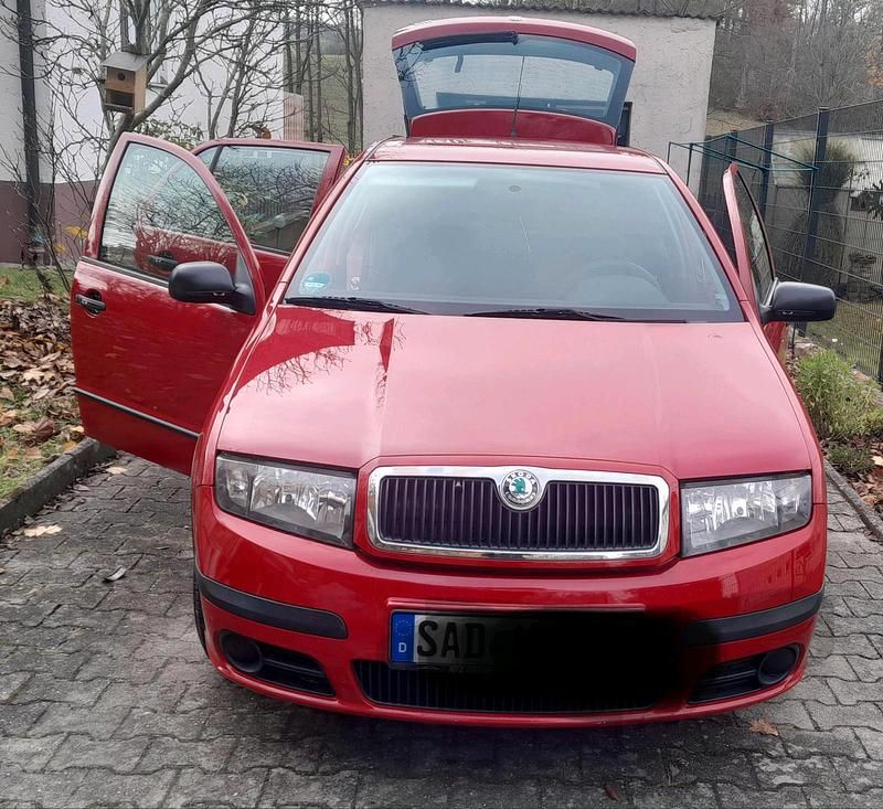 Rot Gebraucht 2006 Skoda Fabia Kleinwagen | 2.000 € (Teuer) - Bild 1/4