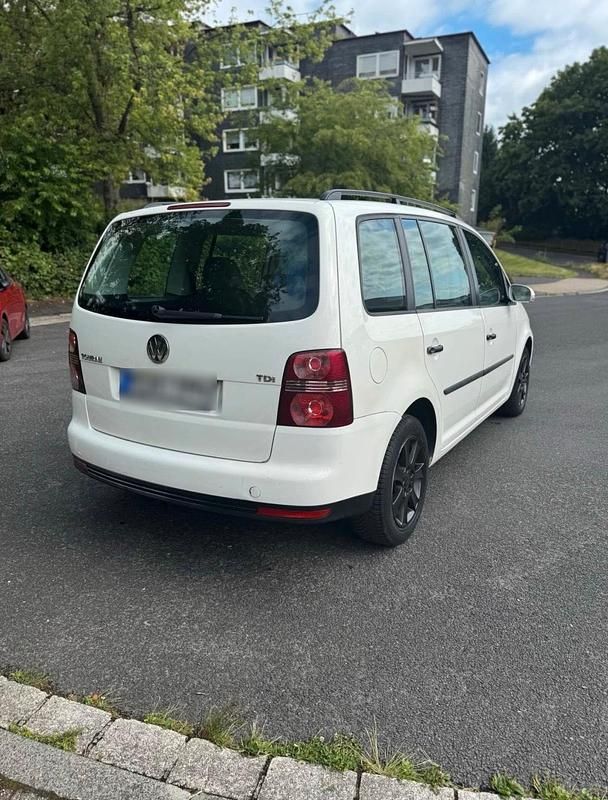 Gebraucht VW Touran 105 PS (77 kW) 2008 Weiß Van / Kleinbus