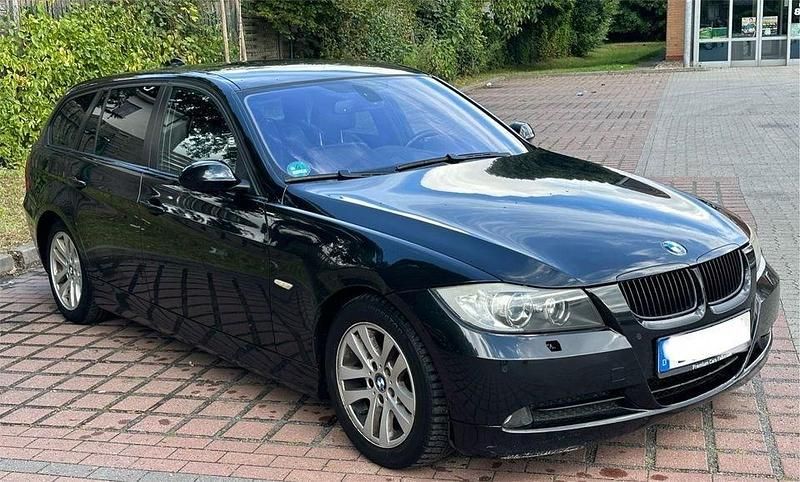 Schwarz Gebraucht 2008 BMW 320 Kombi | 2.250 € (Superpreis) - Bild 1/4