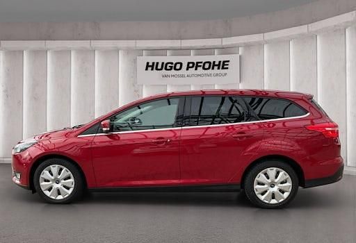 Gebraucht Ford Focus Cool & Connect 125 PS (91 kW) 2018 Rot Kombi
