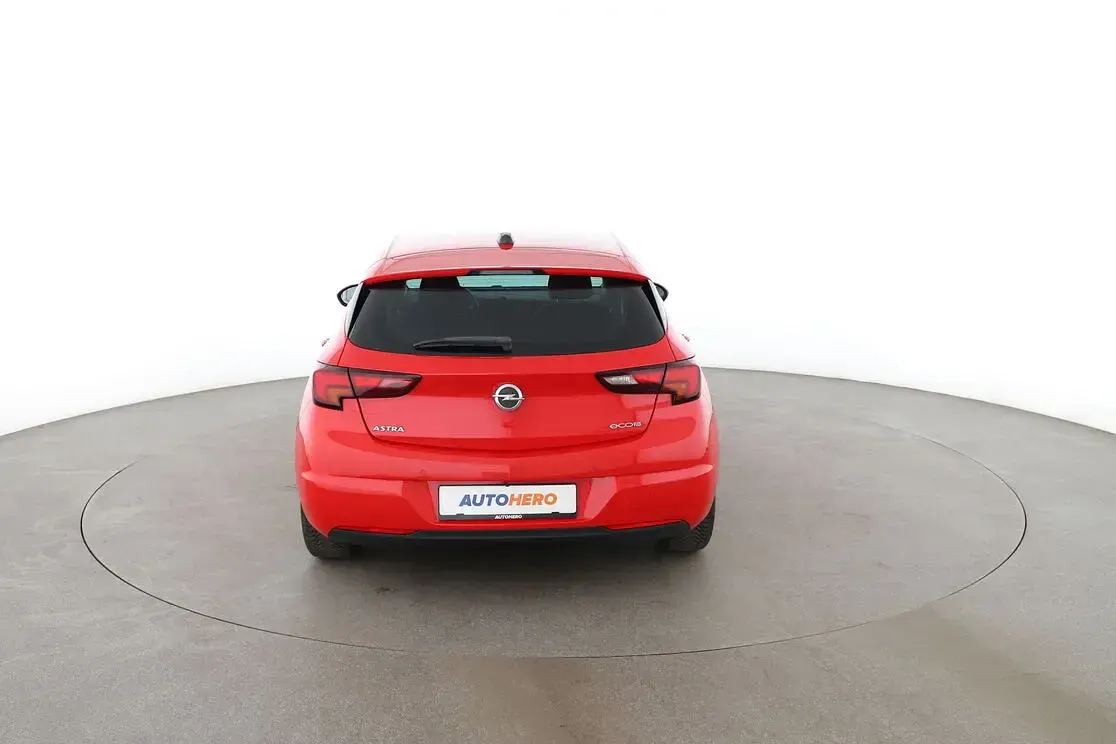 Gebraucht Opel Astra Active 105 PS (77 kW) 2017 Rot Limousine