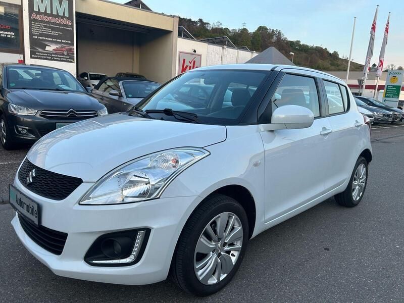 Weiß Gebraucht 2016 Suzuki Swift Club Kleinwagen | 7.890 € (Fairer Preis) - Bild 1/4