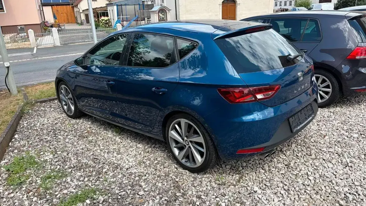 Gebraucht Seat Leon FR 179 PS (131 kW) 2013 "apolo" blau Limousine