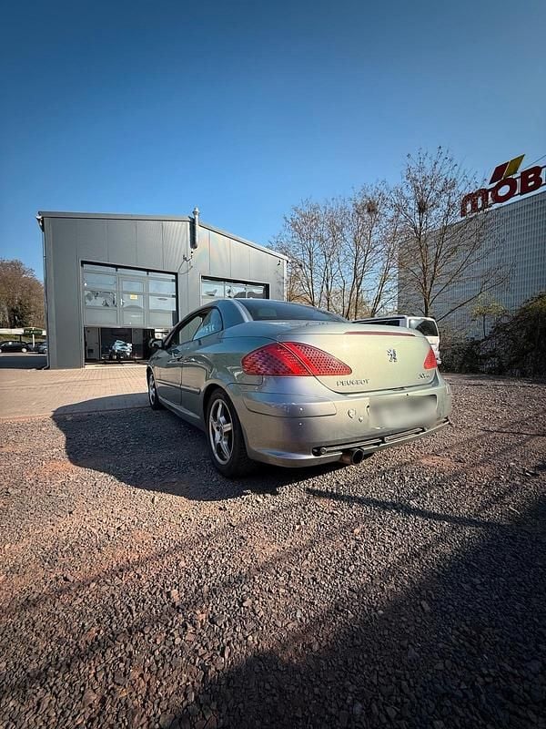 Gebraucht Peugeot 307 CC 136 PS (100 kW) 2004 Blau Cabrio