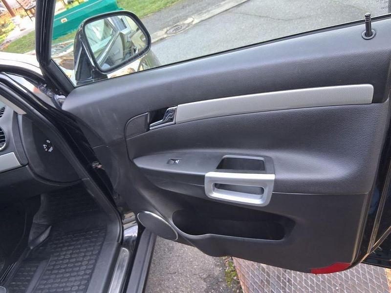 Schwarz Gebraucht 2014 Opel Antara Cosmo SUV | 6.200 € (Fairer Preis) - Bild 1/4