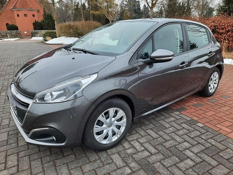 Gebraucht Peugeot 208 Active 83 PS (61 kW) 2017 Grau Kleinwagen