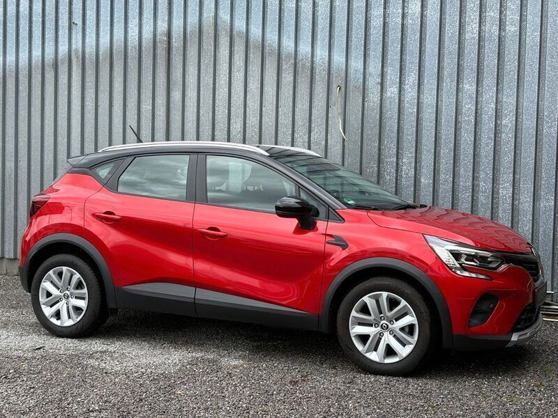 Rot Gebraucht 2021 Renault Captur Zen SUV | 16.900 € (Fairer Preis) - Bild 1/4