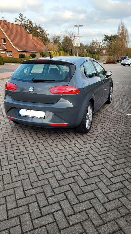 Gebraucht Seat Leon Style 160 PS (117 kW) 2010 Grau Kleinwagen