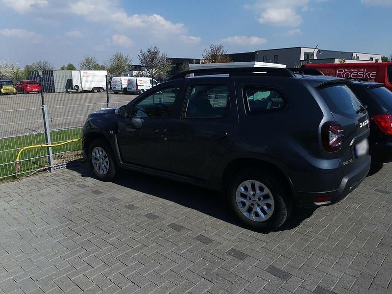 Gebraucht Dacia Duster Expression 131 PS (96 kW) 2023 Grau SUV