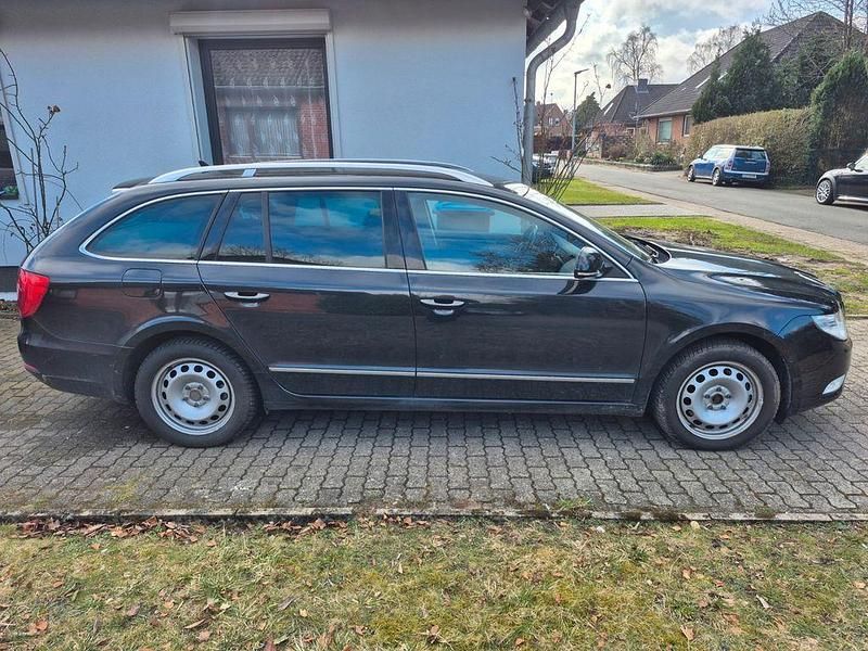 Gebraucht Skoda Superb Elegance 170 PS (125 kW) 2010 Schwarz Kombi
