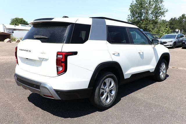 Grand white grand white Neu 2025 Ssangyong (KGM) Torres SUV | 21.139 € - Bild 1/4