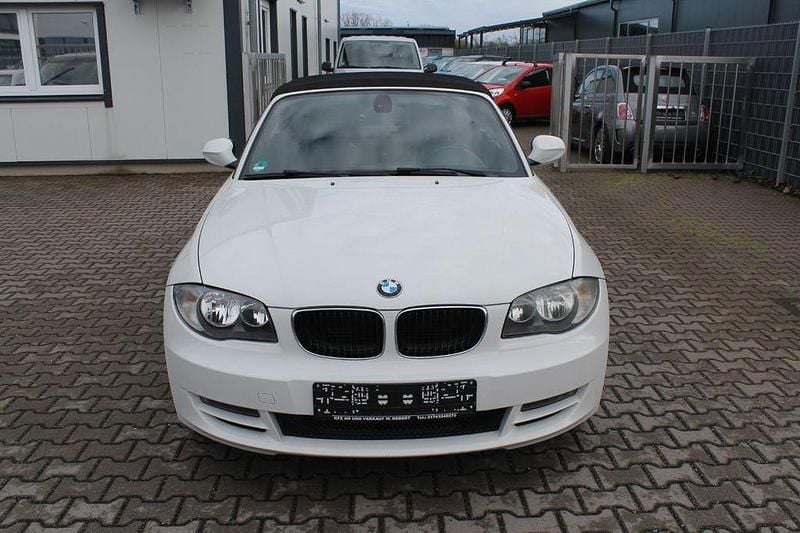 Gebraucht BMW 118 Cabriolet 143 PS (105 kW) 2010 Weiß Cabrio