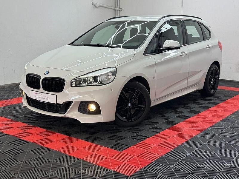 Gebraucht BMW 220 Active Tourer M Sport 192 PS (141 kW) 2016 Weiß Van / Kleinbus