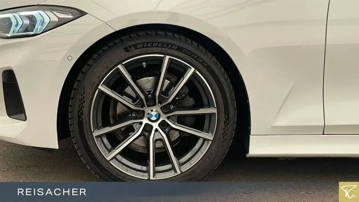 Gebraucht BMW 318 Performance 150 PS (110 kW) 2022 Alpinweiß uni Kombi