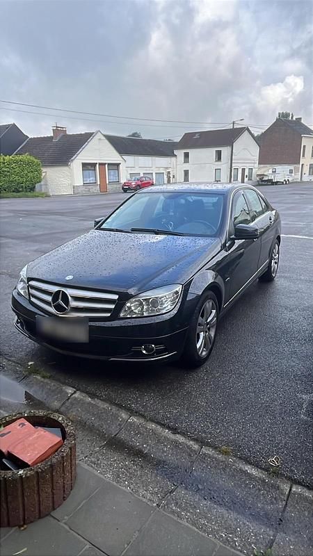 Schwarz Gebraucht 2010 Mercedes C200 Limousine | 4.500 € (Guter Preis) - Bild 1/4