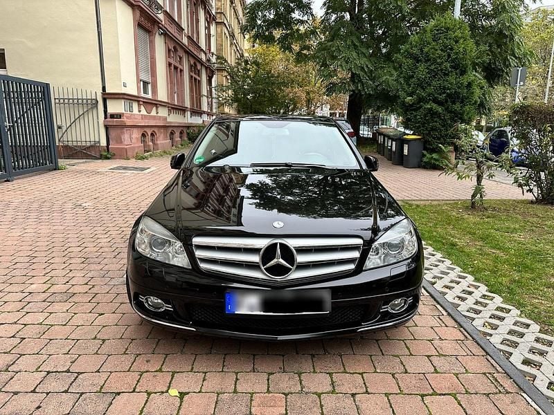 Schwarz Gebraucht 2011 Mercedes C250 Limousine | 8.500 € (Guter Preis) - Bild 1/4