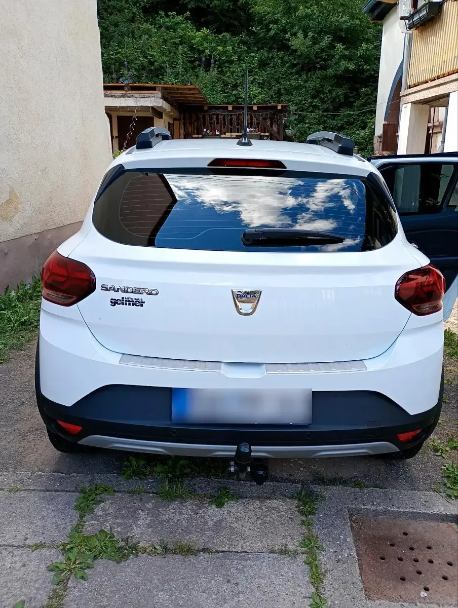 Gebraucht Dacia Sandero Stepway 101 PS (74 kW) 2023 Weiß Limousine