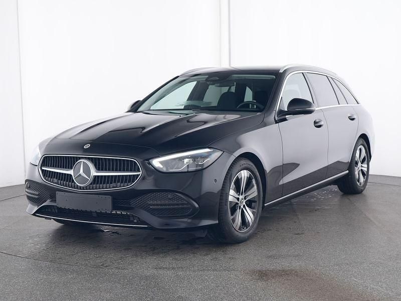 Metalliclack obsidianschwarz Gebraucht 2024 Mercedes C220 Avantgarde Kombi | 37.810 € (Guter Preis) - Bild 1/4