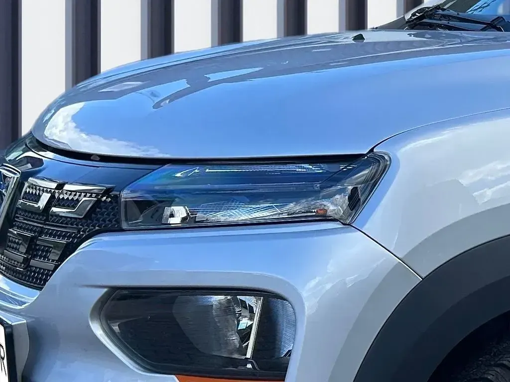 Używany Dacia Spring Comfort Plus 33 kW (45 KM) 2022 Szary Hatchback