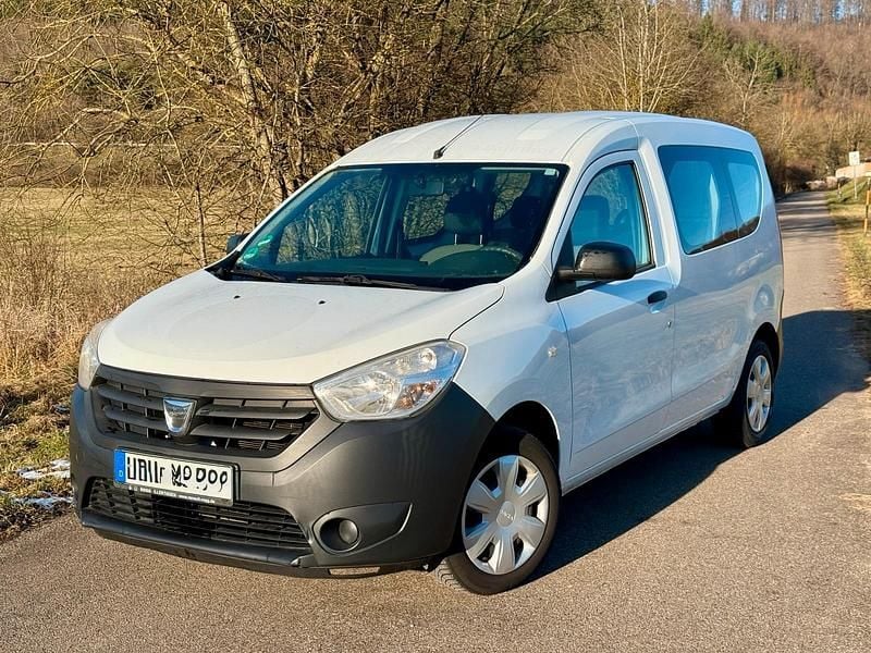 Weiß Gebraucht 2013 Dacia Dokker Van / Kleinbus | 2.950 € (Fairer Preis) - Bild 1/4