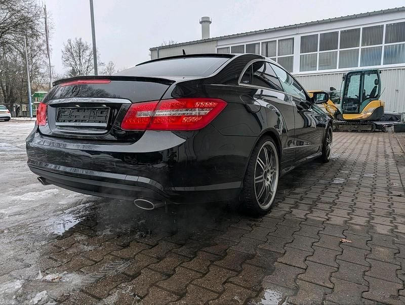 Gebraucht Mercedes E350 AMG 2009 Schwarz Coupé