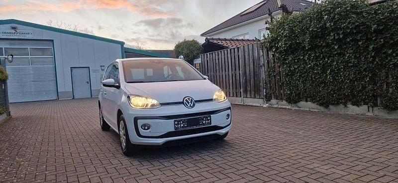 Second-hand VW up! 68 CP (50 kW) 2022 Alb Hatchback
