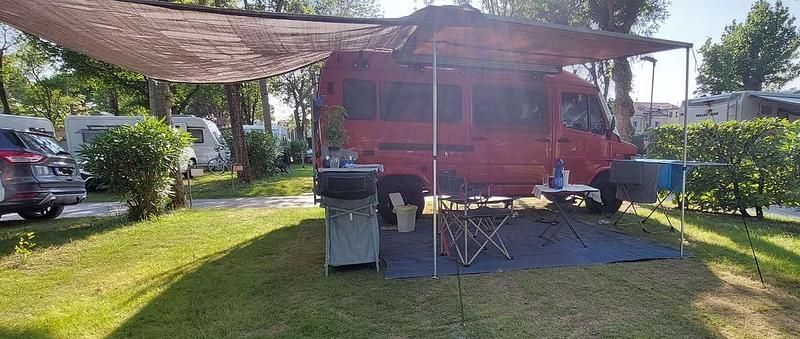 Gebraucht Mercedes T1 105 PS (77 kW) 1990 Rot Van