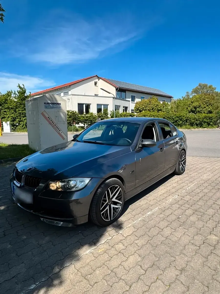 Gebraucht BMW 320 150 PS (110 kW) 2005 Limousine