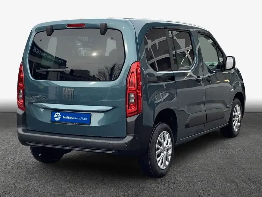 Gebraucht Fiat Doblò 102 PS (75 kW) 2026 Blau Van / Kleinbus