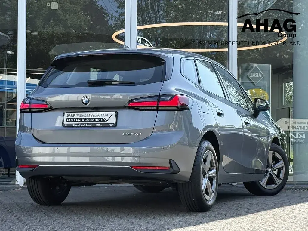 Gebraucht BMW 220 Luxury Line 163 PS (119 kW) 2025 Schwarz Van / Kleinbus