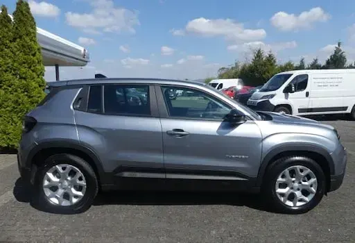 Gebraucht Jeep Avenger Altitude 100 PS (73 kW) 2024 Grau SUV