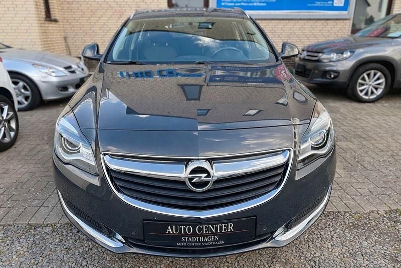 Gebraucht Opel Insignia Edition 131 PS (96 kW) 2015 Grau Kombi