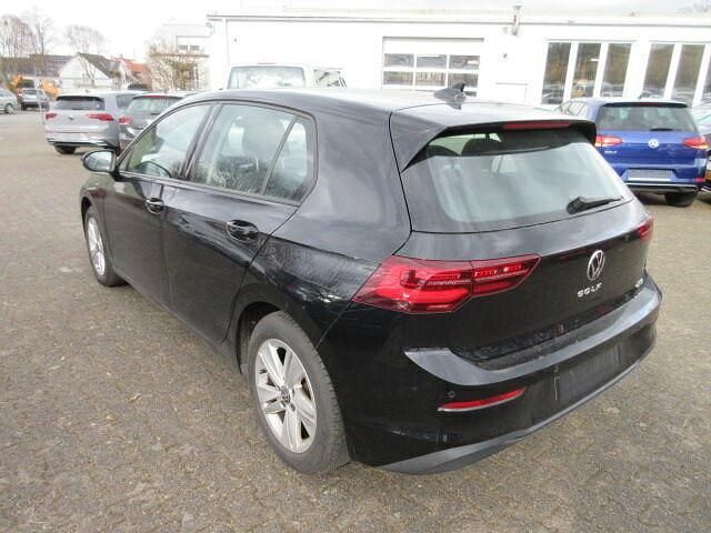 Gebraucht VW Golf VII Life 150 PS (110 kW) 2020 Schwarz Limousine