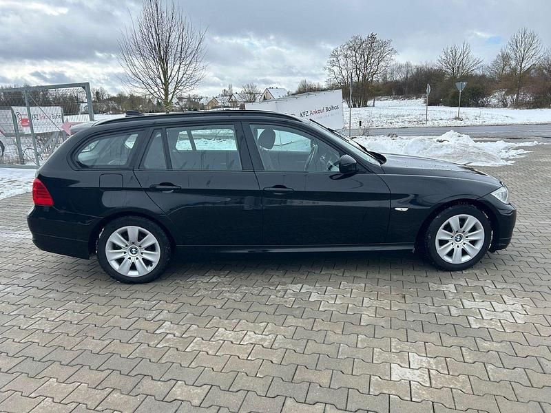 Second-hand BMW 318 143 CP (105 kW) 2012 Negru Break
