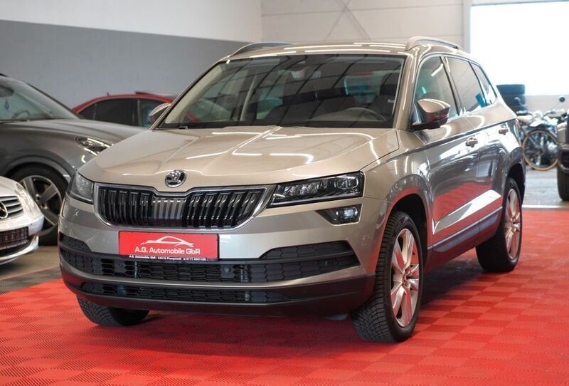 Beige Gebraucht 2020 Skoda Karoq Style SUV | 22.950 € (Guter Preis) - Bild 1/4