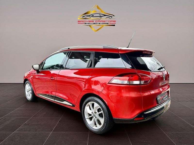 Gebraucht Renault Clio IV LIMITED 90 PS (66 kW) 2016 Rot Limousine