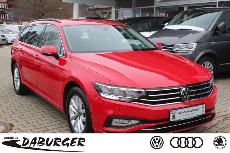 Rot Gebraucht 2022 VW Passat Business Kombi | 20.490 € (Superpreis) - Bild 1/4