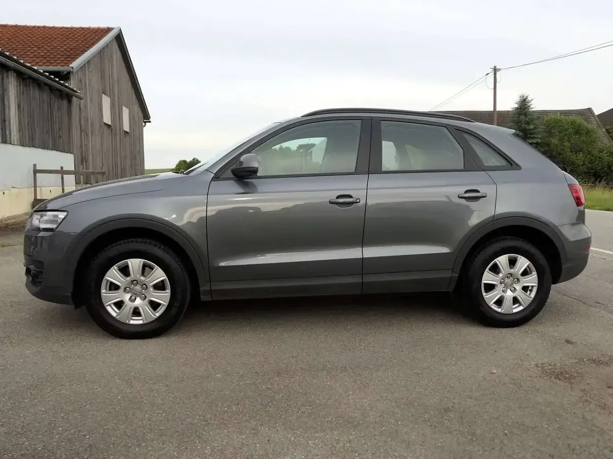 Gebraucht Audi Q3 140 PS (102 kW) 2013 Monsungrau SUV