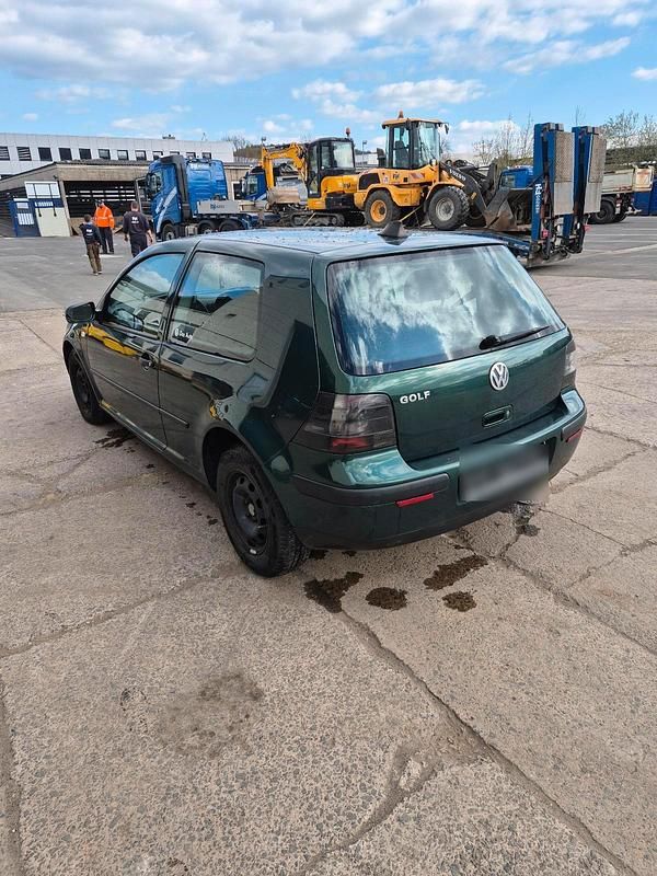 Gebraucht VW Golf IV 75 PS (55 kW) 2000 Grün Limousine