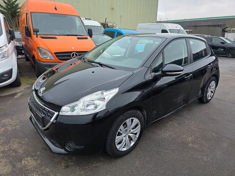 Gebraucht Peugeot 208 Active 68 PS (50 kW) 2014 Kleinwagen