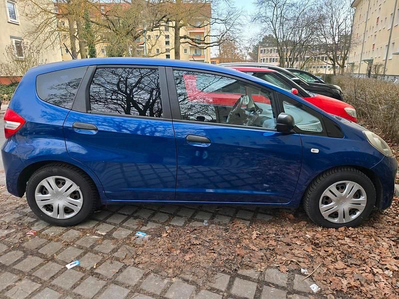 Gebraucht Honda Jazz 90 PS (66 kW) 2012 Blau Kleinwagen