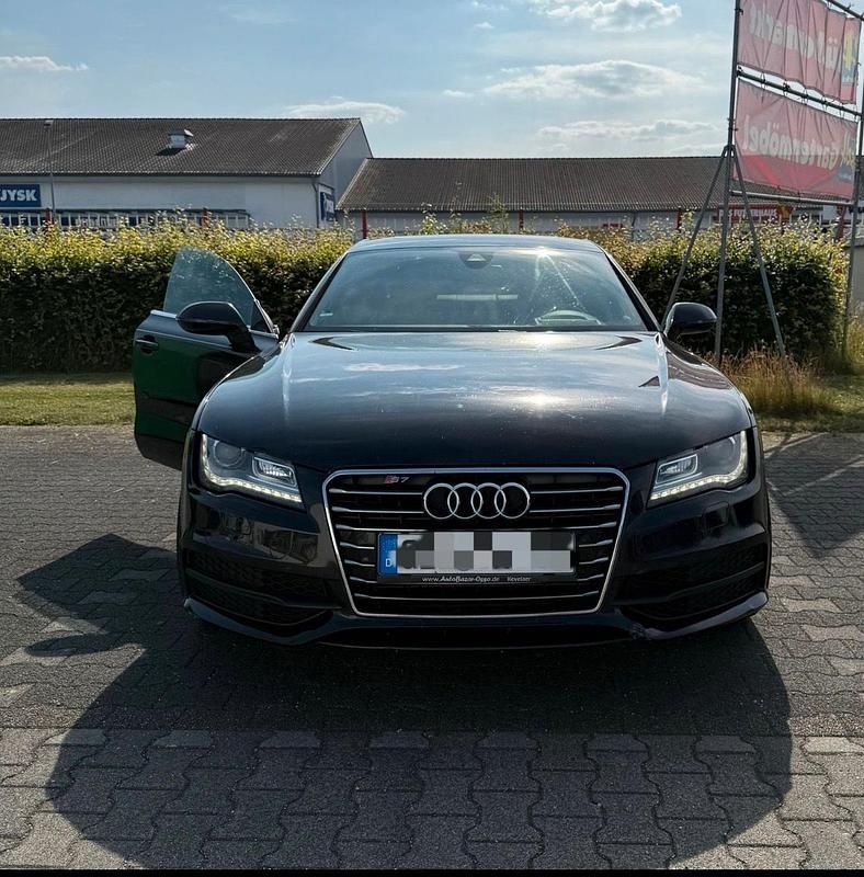 Schwarz Gebraucht 2011 Audi A7 S-Line Limousine | 14.800 € (Etwas zu teuer) - Bild 1/4