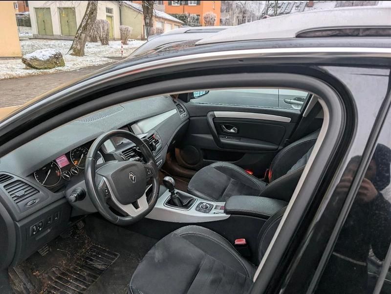 Gebraucht Renault Laguna III 150 PS (110 kW) 2008 Schwarz Kombi