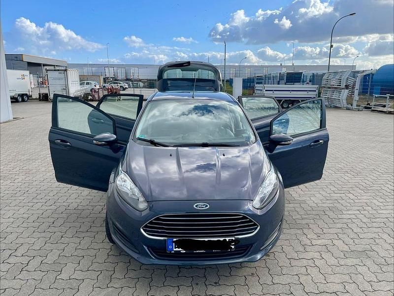 Gebraucht Ford Fiesta 82 PS (60 kW) 2013 Grau Kleinwagen
